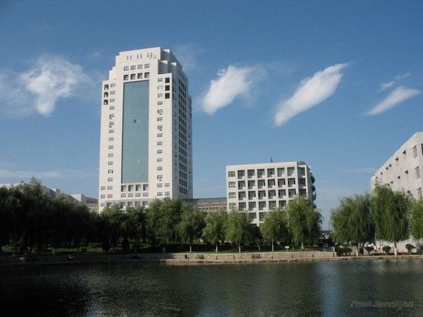 夏 · 燕山大学